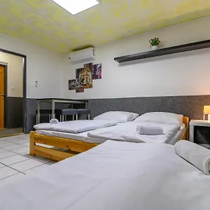 Hostel Seven, Prague